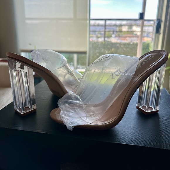 2Pairs! BUNDLE BCBG/Clear Pumps Size 7.5 - Picture 7 of 10